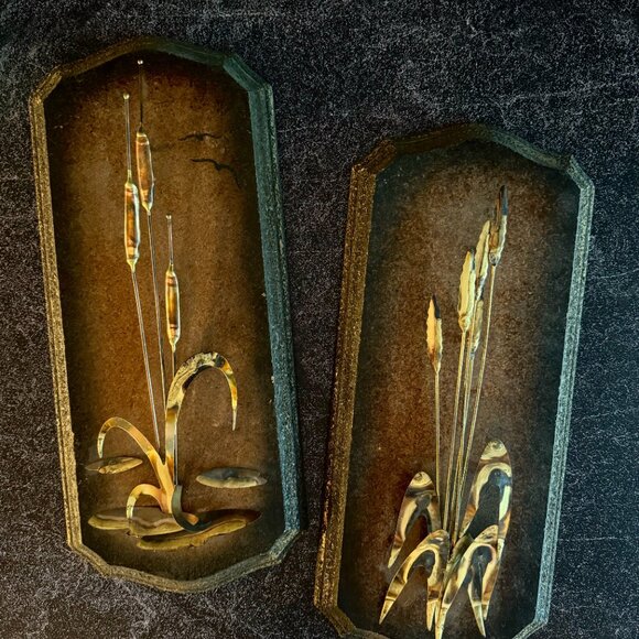 Vintage MCM Cattail on Wood Wall Plaque - Picture 2 of 6